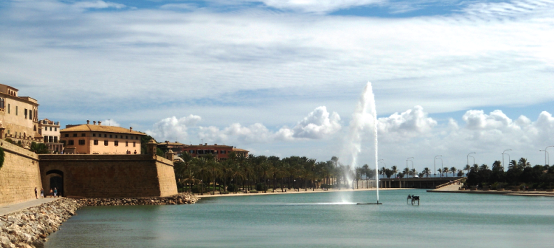 font by the cathedral of Palma
